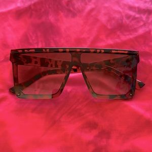 Women’s Tortoise Shell Sunglasses w/ Brown Lenses
